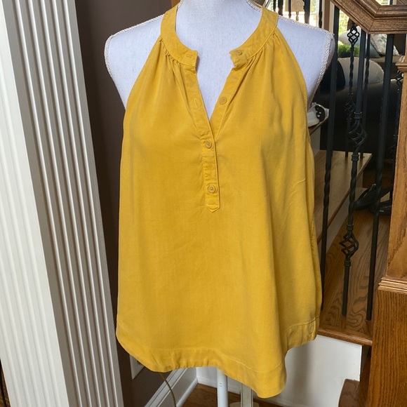 Anthropologie Cloth & Stone sleeveless top.  Dark yellow button front detail M - Picture 1 of 8